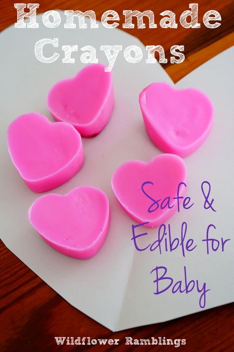 Valentine’s Day Heart Crayons {baby-safe and edible recipe!} from Wildflower Ramblings Homemade Crayons, Heart Crayons, Craft Heart, Kid Summer, Crayon Heart, Crafts For Toddlers, Valentine's Day Crafts, Children Activities, Valentines Ideas