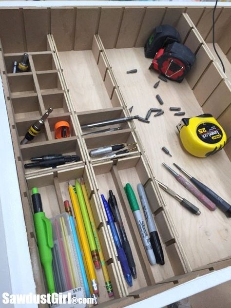 Super functional, DIY, drawer organization system! Rifacimento Garage, Diy Drawer Dividers, Diy Drawer Organizer, Adjustable Drawer, Sawdust Girl, تصميم الطاولة, Tool Drawers, Drawer Divider, Diy Drawers