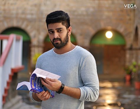 #Chalo Movie Working Stills #NagaShourya #Tollywood #Vega #Entertainment #VegaEntertainment Naga Shaurya, Naga Shourya, South Hero, Allu Arjun Hairstyle, New Cinema, Bollywood Hairstyles, Ram Photos, Bollywood Couples, Celebrity Stars