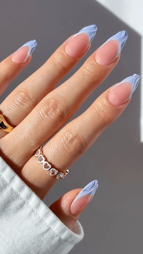 20 French Manicure Ideas for August That Reinvent the Classic Nail Design Beach Nail Art Designs, Classic Nail Designs, Bow Nail Designs, 3d Nail Art Designs, August Nails, Classic Nails, Blue Nail Designs, Fall Nail Designs, Minimalist Nails