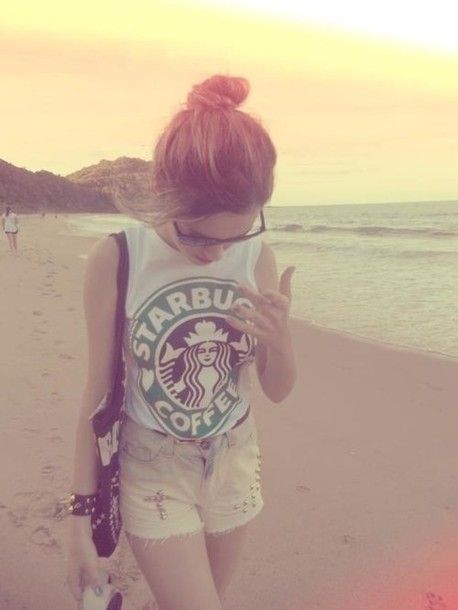 ԵɑվӀօɾՏ ԹíղԵɾҽՏԵ Indie Outfits Grunge Alternative Fashion, Starbucks T Shirt, Starbucks Shirt, Indie Outfits Grunge, 2014 Vibes, Indie Outfits Aesthetic, Coachella 2016, 2014 Tumblr, Girls Tumbler