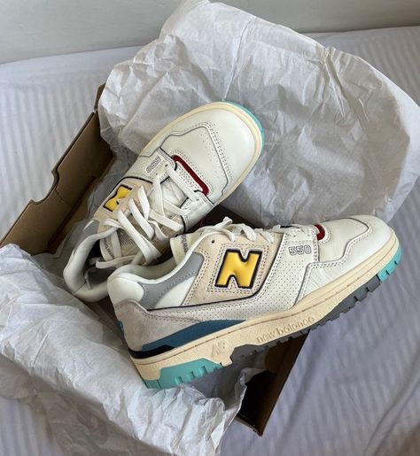 New Balance 550 Sea Salt, New Sneaker Releases, Surfer Style, Yellow Outfit, Sneaker Release, Hype Shoes, New Sneakers, Sneakers Men Fashion, Sneaker Head