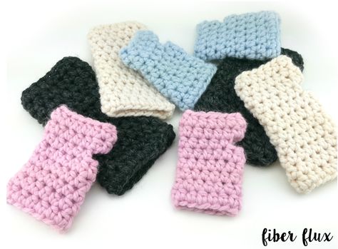 Chunky Mitts for Everyone! Free crochet pattern + full video tutorials - fiberfluxblog.com Crochet Fingerless Gloves Free Pattern, South Paw, Crochet Hand Warmers, Crochet Mittens Pattern, Crochet Gloves Pattern, Gloves Pattern, Fingerless Mitts, Crochet Fingerless Gloves, Crochet Mittens