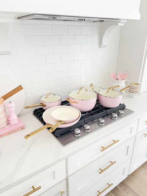 Pink And Gold Kitchen, Girly Kitchen Decor, Mini Keurig, Pink Kitchen Appliances, Girly Kitchen, Pink Apartment, Pink Kitchen Decor, Kitchen Organisation, Future Apartment Decor