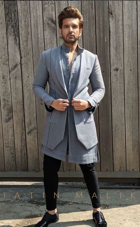 Ethnic Outfits For Men, Latest Indowestern Outfits For Men, Stylish Kurta For Men, Indowestern Outfits For Men, Indo Western Outfits For Men, Indian Wedding Suits Men, Mens Ethnic Wear, Indian Wedding Clothes For Men, Sherwani For Men Wedding