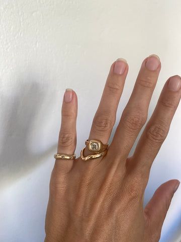 bespoke – Hernan Herdez Pinky Rings For Women, 5 Fingers, Future Engagement Rings, Jewelry Lookbook, Jewelry Images, Jewelry Brand, Hand Jewelry, Pinky Ring, Contemporary Jewelry