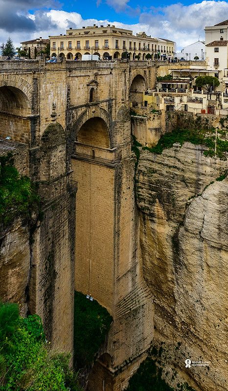 Ronda Spain, Ulsan, Spain Portugal, Andalusia, Cool Places, Beautiful Places To Travel, Spain Travel, Places Around The World, Malaga