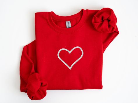 Concert Party, Cozy At Home, Kids Jumpers, Heart Sweatshirt, Embroidered Crewneck, Embroidered Heart, Heart Shirt, White Heart, Personalised Kids