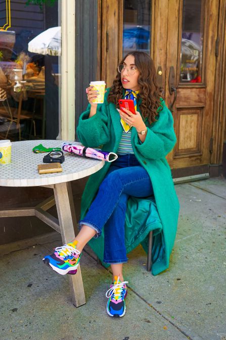 Colorful Elegant Outfits, Carrie Bradshaw Aesthetic, Colorful Spring Outfits, Carmen Gimeno, Artsy Clothes, Eclectic Outfits, Outfits Colorful, Sneaker Outfits, Fabulous Outfits