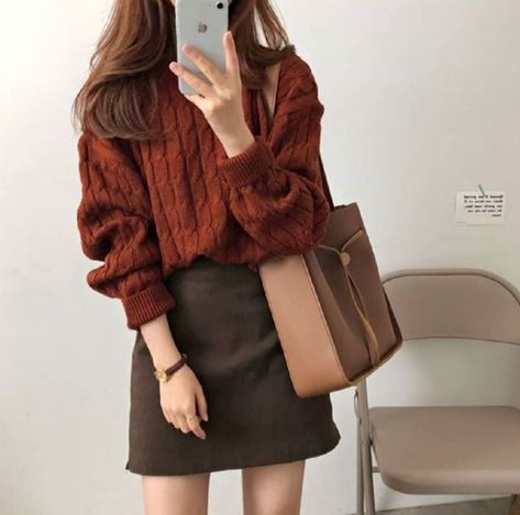 Retro Fall Fashion, Gryfinndor Outfit, Mode Ulzzang, Pakaian Feminin, Stil Inspiration, Korean Fashion Trends, Outfit Trends, Autumn Street Style, Pastry Chef