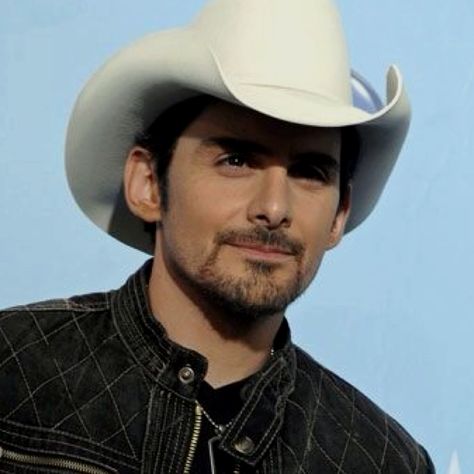 Brad Paisley Songs, Whiskey Lullaby, Trace Adkins, Country Musicians, Paisley Wallpaper, Entertainer Of The Year, Music Photographer, Brad Paisley, Country Love