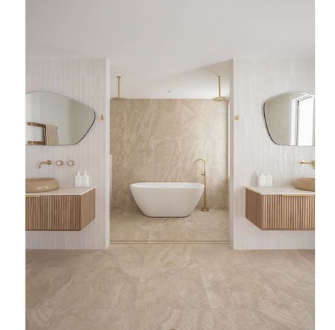 Modern Coastal Bathroom, Modern Coastal Interior Design, Travertine Bathroom, Coastal Bathroom Design, Beaumont Tiles, Coastal Interiors Design, Coastal Bathrooms, Coastal Interiors, Bathroom Layout