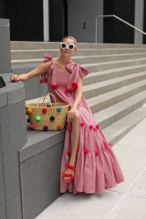 Blair Eadie wears a red gingham dress with pom poms by SUNDRESS // Bag by Nannacay // Sunglasses by Celine // Click through for more pom pom outfit picks and summer dress style on Atlantic-Pacific Pom Pom Outfit, Minimal Stil, Red Gingham Dress, Best Maxi Dresses, Miami Outfits, 여름 스타일, Pakaian Feminin, Look Retro, Mode Boho