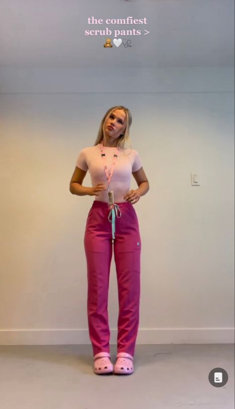 Cute Assistant Outfits, Pink Nursing Scrubs, Aesthetic Nurse Outfit, Er Tech Aesthetic, Scrubs Uniform Cute Aesthetic, Scrub Style Fashion, Aesthetic Scrub Outfits, Rbt Work Outfit Scrubs, Aesthetician Outfit