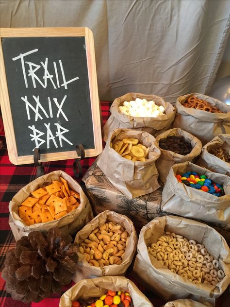 Trail mix bar Trail Mix Bar, Lumberjack Birthday Party, Bar A Bonbon, Lumberjack Baby Shower, Lumberjack Baby, Lumberjack Birthday, Camping Birthday Party, Baby Shower Woodland Theme, Woodland Birthday