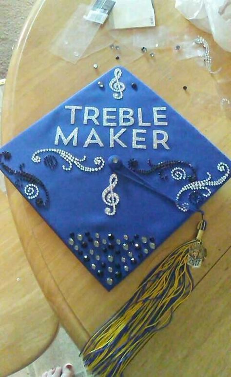 Music theme graduation cap 🎓 Marching Band Graduation Cap, Music Theme Graduation Cap, Music Grad Party Ideas, Music Graduation Cap Ideas, Music Major Graduation Cap, Music Grad Cap Ideas, Song Lyric Graduation Cap, Grad Cap Ideas Music, Music Graduation Party Ideas