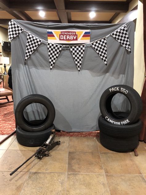 Pinewood Derby Photo Booth, Demolition Derby Birthday Party, Race Car Vbs, Pinewood Derby Activities, Pinewood Derby Decorations, Derby Photo Booth, Ward Activities, Race Games, Trail Life