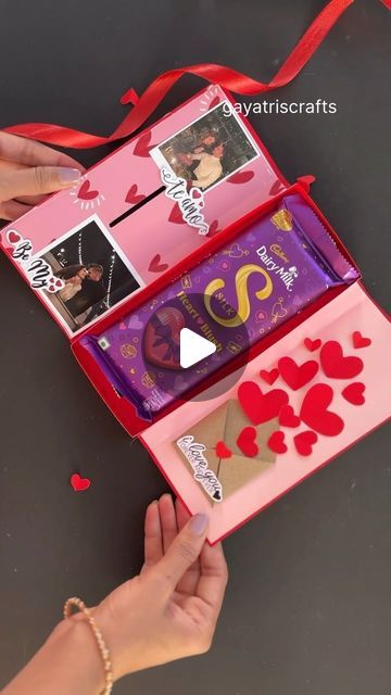 Men Surprise Gift, Diy Chocolate Gift Box Ideas, Gift Box Idea For Best Friend, Handmade Surprises For Boyfriend, Diy Birthday Box Ideas For Him, Chocolate Box Diy Paper Crafts, Birthday Gift Ideas Chocolate, Diy Chocolate Gifts Ideas, Paper Chocolate Box Diy