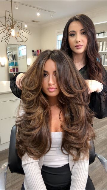 Haircut Selfie, Photo Hijab, Haircuts For Long Hair With Layers, Brown Hair Looks, Brown Hair Inspo, Fesyen Rambut, Hairstyles For Layered Hair, Cute Hairstyle, Long Layered Haircuts