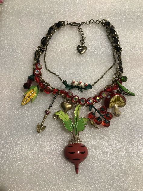 Betsey Johnson Farmhouse Beet Cherry Corn Necklace NWOT Rare | eBay Assemblage Jewelry Repurposed, Cluttercore Jewelry, Funky Beaded Necklace, Jewelry Stacking Necklaces, Weird Necklaces, Metalic Outfits Ideas, Where To Get Jewelry, 2000s Necklace, Fairy Grunge Jewelry