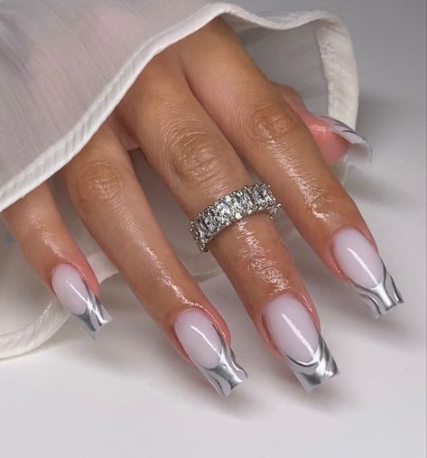 Swrill Design Nails Acrylic, Abstract Chrome Nails, Chrome Abstract Nails, White And Chrome Nails, Chrome Swirl Nails, Abstract French Nails, Futuristic Nail Art, Futuristic Nails, Bachelorette Nails