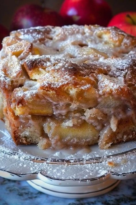 Desserts With Apples, Apple Fritters Cake Recipe, Apple Fritter Cake, Cool Autumn, Apple Fritter, Apple Dessert Recipes, Apple Fritters, Christmas Food Desserts, Autumn Days