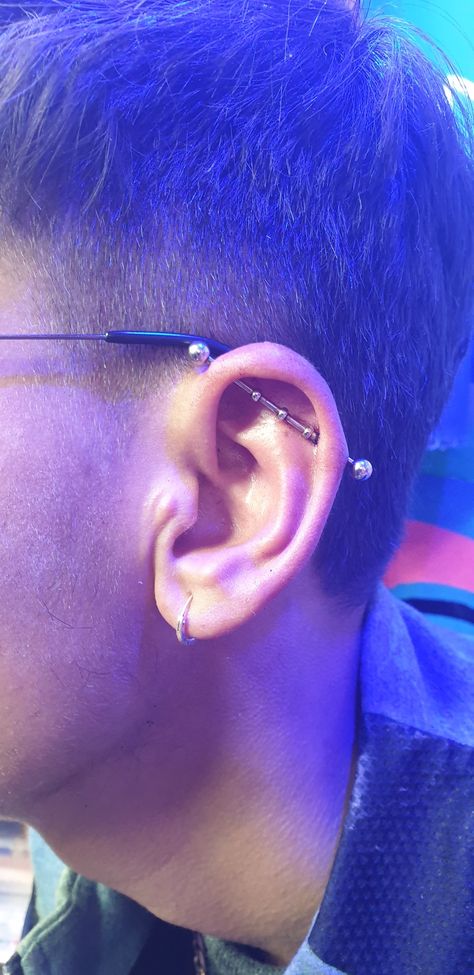 Men With Industrial Piercing, Mens Industrial Piercing, Men Industrial Piercing, Industrial Piercing Men, Man Piercing, Eyebrow Piercing Men, Mens Piercings, Guys Ear Piercings, Ear Piercings Industrial