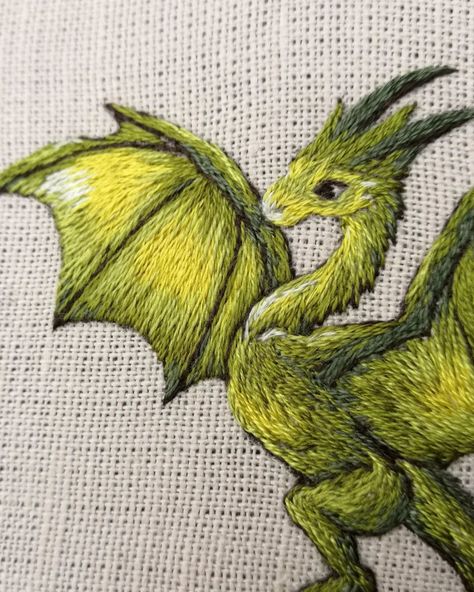 Shrykos Dragon, Fairy Tale Embroidery, Embroidery Dragon Pattern, Dragon Embroidery Simple, Cute Hand Embroidery Designs, Elven Embroidery, Mythology Embroidery, Possum Embroidery, Lizard Embroidery