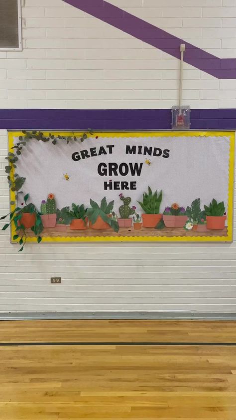 Bulletin board number 2! Here are some other fun sayings you can use: 🌿Every day is a new chance to grow🌿Let's Root for each other 🌿Be "LEAF" in yourself🌿Plant kindness and see what grows🌿We all grow at different rates🌿Pull Weeds, Plant dreams.🌿Stay sharp Full details are here: https://www.agirlandagluegun.com/4-fun-bulletin-board-ideas-for-schools/ | A girl and a glue gun Grow With Us Bulletin Board, Grow In The Grace And Knowledge Bulletin Board, Here We Grow Bulletin Board, Growing Minds Bulletin Boards, Grow Your Mind Bulletin Board, Great Minds Grow Here Bulletin Board, We All Grow At Different Rates, Growing Leaders Bulletin Board, Never Stop Growing Bulletin Board