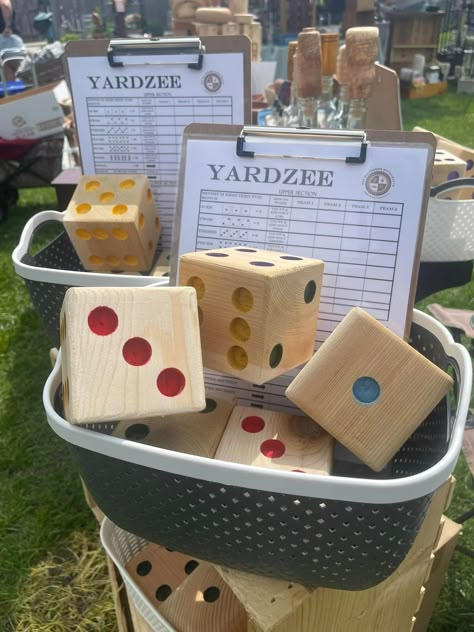 Yardzee- A larger version of the classic game.  Kit comes with five dice, a basket, laminated scorecard, clipboard and dry erase marker.   Made from cedar. Customized color combinations available - please send details in the Personalization section below. Choose the colors of your dice.   Primary Color will be on sides with 4, 5, and 6 Pips. Secondary Color will be on sides with 1, 2, and 3 Pips. Basket and clipboards may vary from pictures due to availability. Dice are approximately 3 9/16 Squares. Wood Yard Games Diy, Outdoor Yard Games Diy, Yard Game Area, Easy Wood Working Project, Bar Games Ideas, Outside Games For Adults, Backyard Games For Adults, Backyard Game Ideas, Yard Games For Adults