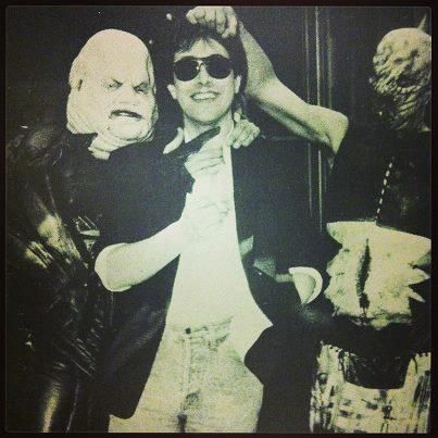 Clive Barker on the set of Hellraiser 2 with Cenibites Scene Pictures, Suspense Movies, Clive Barker, Creeped Out, 80s Horror, Famous Monsters, Best Horror Movies, Horror Monsters, Classic Horror Movies