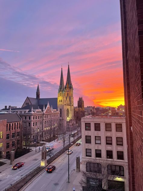 Marquette University Aesthetic, Milwaukee Wisconsin Aesthetic, Milwaukee Aesthetic, College Goals, Marquette University, College Motivation, City Skylines, Dorm Inspo, Vision Board Pictures