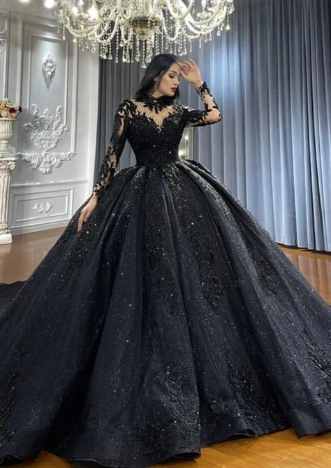 Traditional White Wedding, Black Quinceanera, Quinceanera Dresses Black, Black Quinceanera Dresses, Neon Prom Dresses, White Wedding Gown, Quinceañera Dresses, Latina Makeup, Loving Mother