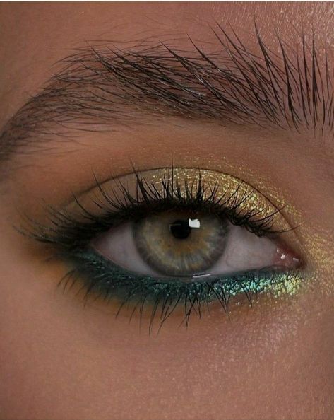 Festival Make Up, Flot Makeup, Smink Inspiration, Dope Makeup, Makijaż Smokey Eye, Festival Makeup, Eye Makeup Art, Makeup Pictures, روتين العناية بالبشرة