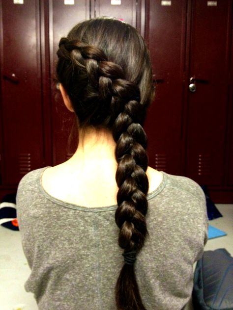 Katniss braid Katniss Everdeen Hairstyles, Katniss Everdeen Hair, Katniss Everdeen Braid, Hunger Games Hair, Katniss Braid, Dutch Braids, Braided Cornrow Hairstyles, Hairstyle Tutorial, Katniss Everdeen