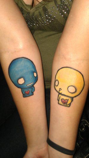 Pon and zi. I'd never get these on my arms, but they're so cute :) future bf watch out for yellow sharpie Trippy Tattoo, Emo Tattoos, Scene Tattoo, Funky Tattoos, Emo Love, Couple Tattoo, Bad Tattoos, Matching Tattoo, 1 Tattoo