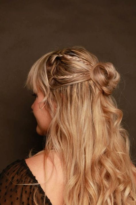 Bridesmaid Hair Wavy Half Up, Braids Into A Half Up Half Down, Hair Down Bun On Top Half Up, Homecoming Half Up Half Down, Fall Wedding Hairstyles Bridesmaid Short Hair, Half Up Wavy Hairstyles Short Hair, Fringe Half Up Half Down, Half Up Half Down Braid Short Hair, Hair Wedding Guest Half Up#EasyHomecomingHairstyles #HocoHairstylesForLongHair #MediumLengthHocoHairstyles Bridesmaid Hair Wavy Half Up, Simple Half Back Hairstyles, Half Up Half Down With Small Braids, Half Up Wavy Hairstyles Wedding, Hoco Hairstyles For Shoulder Length Hair, Messy Braid Half Up Half Down, Half Up Half Down Wedding Hair With Fringe, Half Up Bun With Braid, Half Up Knot Long Hair