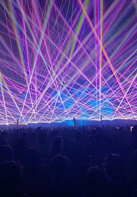 Raver Aesthetic, Rave Vibe, Rave Photos, Rave Lights, Rave Core, Kite Party, Rave Light, Rave Aesthetic, Rave Concert