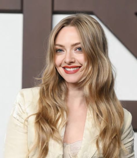 Amanda Seyfried Hair, Dark Blonde Hair, Amanda Seyfried, Dark Blonde, Color Analysis, Ash Blonde, Girl Crushes, Hairstyles With Bangs, Hair Inspo