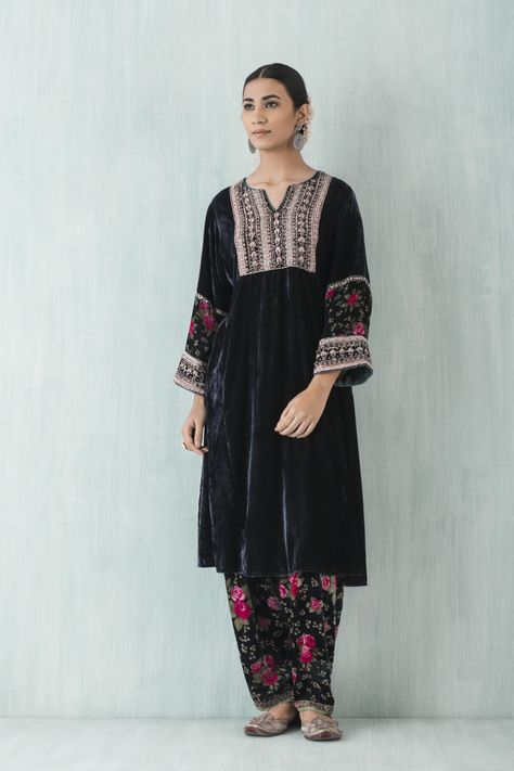 Printed Velvet Suits Women Indian, Kashmiri Embroidery Suits, Velvet Salwar, Kashmiri Suits, Afghan Style, Zardosi Embroidery, Velvet Dress Designs, Punjabi Outfits, Good Earth