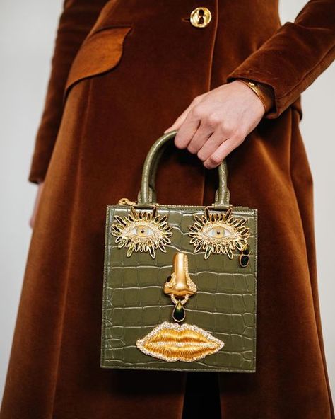 Schiaparelli on Instagram: "The Face Bag, the Schiap, the Secret. Introducing: the @schiaparelli leather goods of Fall/Winter 2023-2024 by @danielroseberry #Schiaparelli" Schiaparelli Purse, Schiaparelli Bag, Schiaparelli Handbag, Schiaparelli Ss24, Schiaparelli 2024, Daniel Roseberry, Schiaparelli Spring 2024, Schiaparelli Fall 2024, Schiaparelli Couture Fall 2022