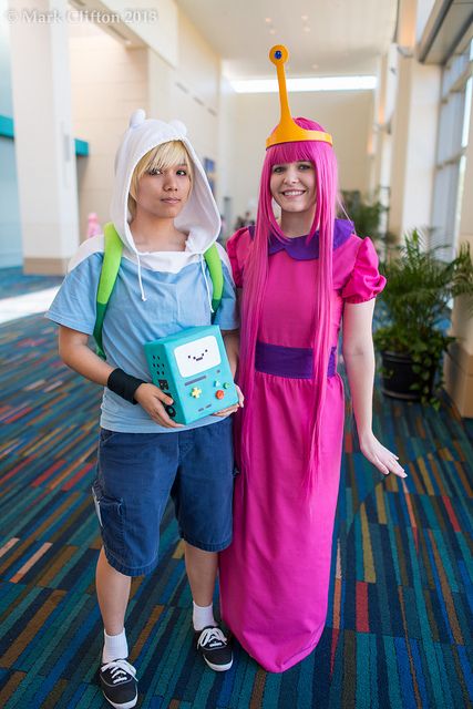 Adventure Time #cosplay | Nashicon 2013 Finn Adventure Time Cosplay, Princess Bubblegum Costumes, Girl Zombie Costume, Finn And Princess Bubblegum, Teen Costumes, Diy Minion Costume, Adventure Time Cosplay, Baby Cosplay, Formal Dress Shoes