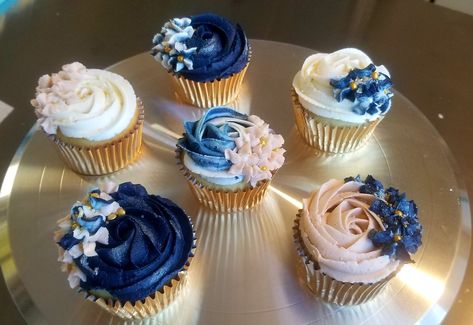 Navy And Pink Cupcakes, Navy And Pink Gender Reveal Cake, Gender Reveal Cupcake Ideas, Cakes Gender Reveal, Navy Cupcakes, Gender Reveal Cakes, Pink Dessert Tables, Gender Reveal Cupcakes, Gold Cupcakes