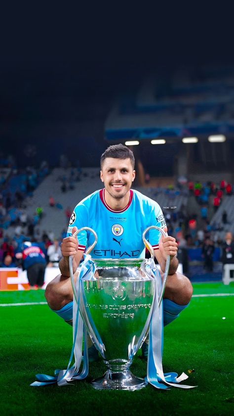 Rodri Champions League, Rodri Wallpaper Man City, Man City Players Wallpaper, Rodri Wallpaper, Rodri Man City, Rodri Manchester City, Man City Wallpaper, Man City Team, Manchester City Logo