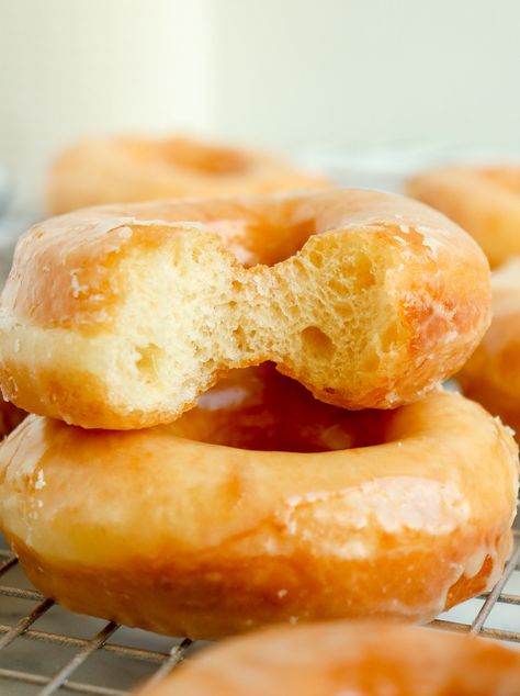 The Best Glazed Yeast Doughnuts Yeast Doughnut Recipe, Glazed Doughnuts Recipe, Yeast Doughnuts, Homemade Chocolate Cupcakes, Doughnut Recipe Easy, Recipes With Yeast, Oatmeal Coconut Cookies, Yeast Donuts, Plain Cookies