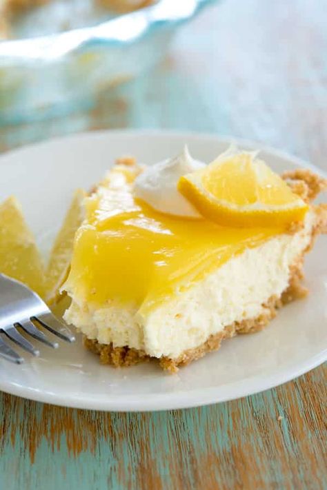 Lemon Cream Cheese Pie, Cream Cheese Pie Recipes, Cheese Pie Recipe, Lemon Pie Recipe, Lemon Cream Pies, No Bake Lemon Cheesecake, Dessert Mousse, Lemon Pie Filling, Lemon Cheese