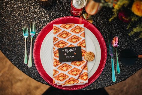 Stranger Things Wedding Ideas Stranger Things Wedding, Mike And Eleven, 80s Wedding, Daily Life Hacks, Wedding Stuff, Got Married, Stranger Things, Growing Up, Our Wedding