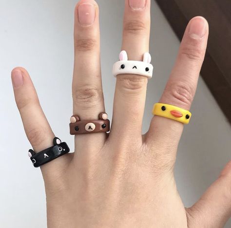 Cincin Clay Aesthetic, Matching Clay Rings, Fimo Ring Ideas, Kpop Clay Ideas, Biscuit Rings, Polymer Clay Rings Diy, Diy Clay Rings Aesthetic, Cincin Diy, Fimo Ring