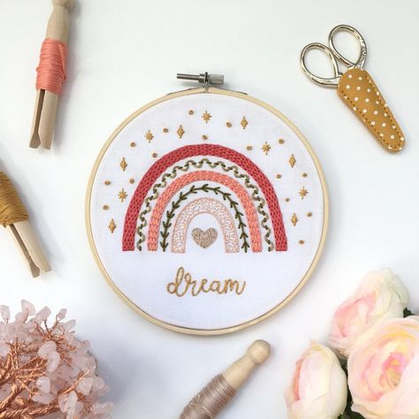 Embroider Rainbow, Boho Rainbow Embroidery, Embroidery Essentials, 2023 Embroidery, Learn To Embroider, Sampler Embroidery, Couching Stitch, Embroidered Rainbow, Rainbow Embroidery