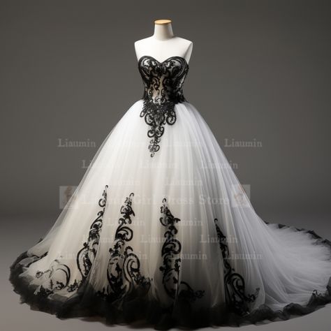 White Goth Dress, Black White Wedding Dress, Black Bridal Dresses, Goth Wedding Dresses, Black Wedding Gowns, Grey Wedding Dress, Magical Dress, Lace Applique Wedding Dress, Gothic Wedding Dress